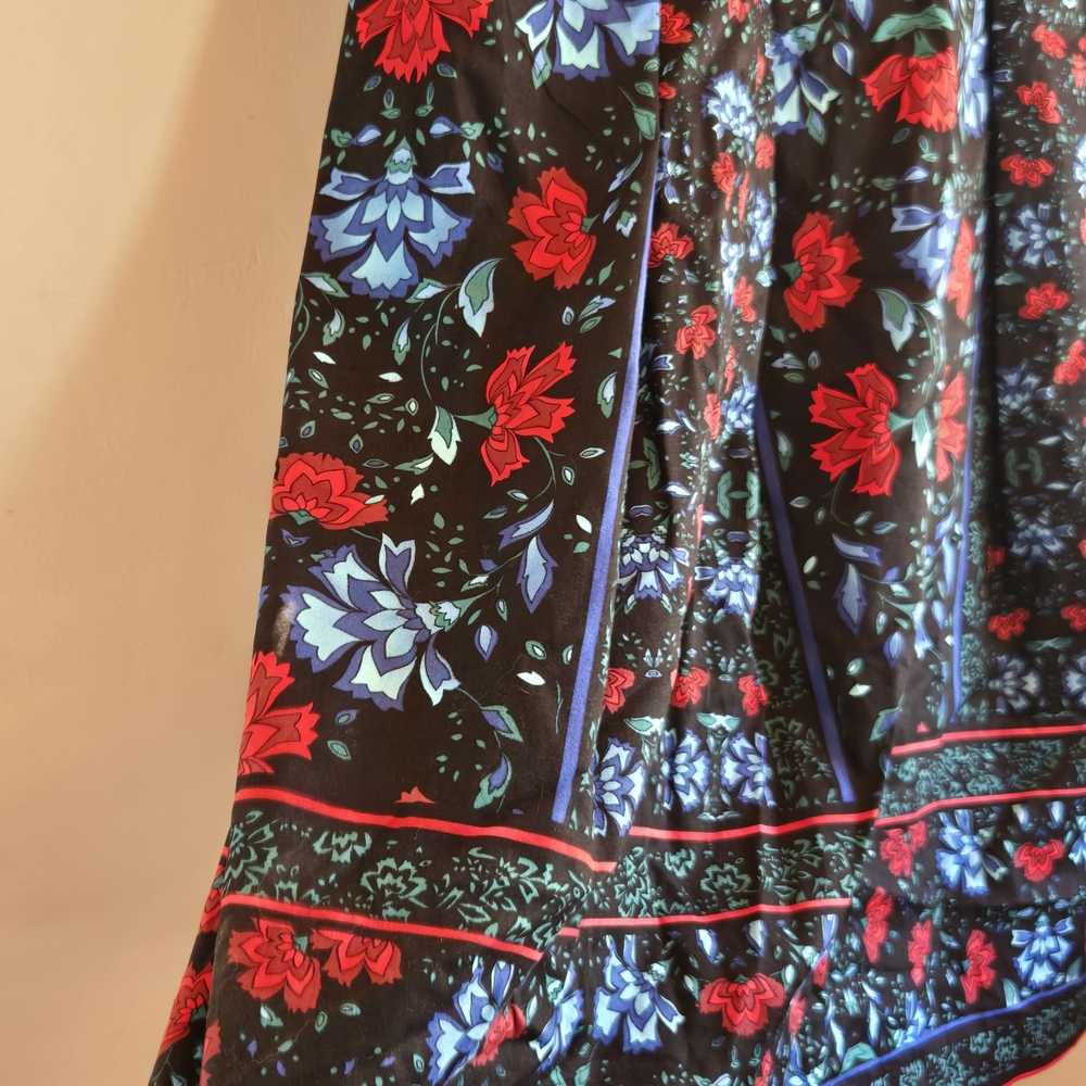 Floral Black and Blue Dress - Picture 4 of 5
